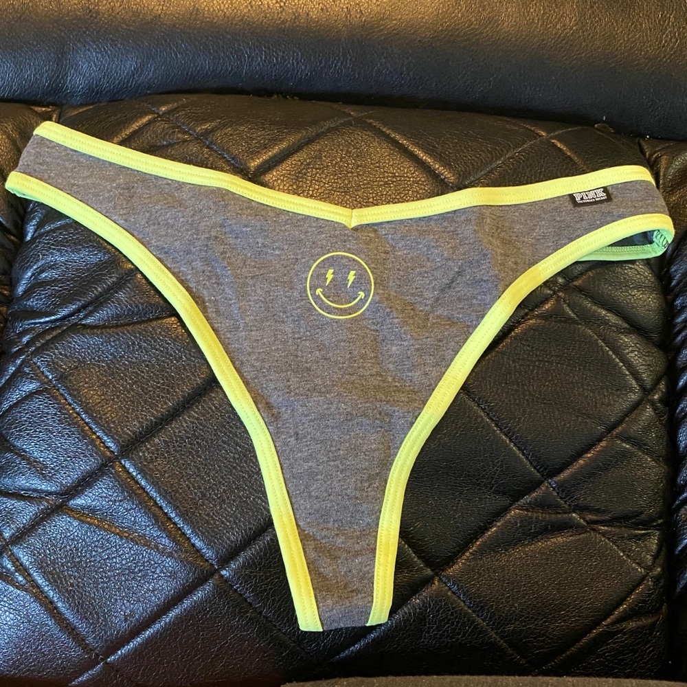 PINK! Greylime Happy Face Thong